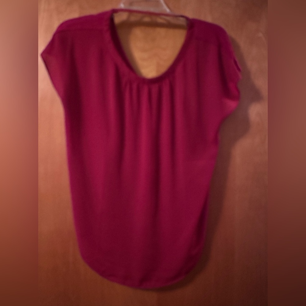 Loft Outlet silk back shirt with cutout.